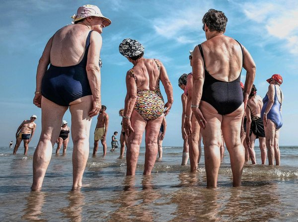 Les Gardiens de la Santé : Rendez Hommage aux Infirmiers des Hôpitaux slugslug